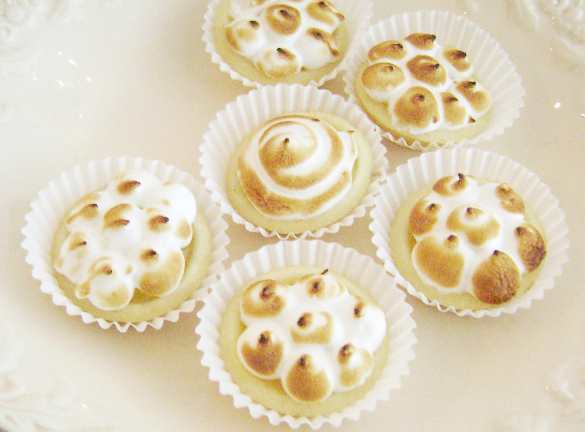 mini lemon meringues