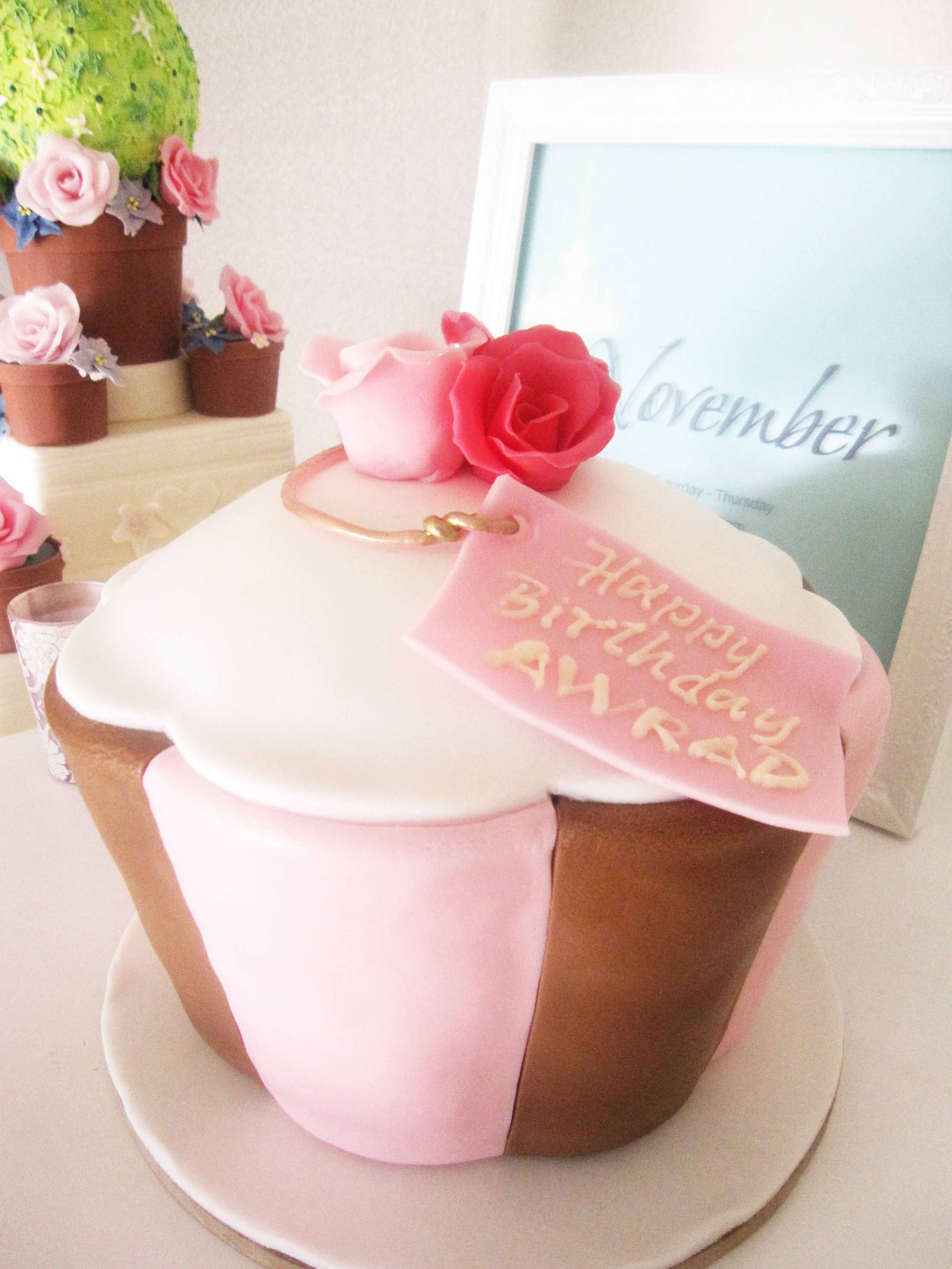 cupcake cake